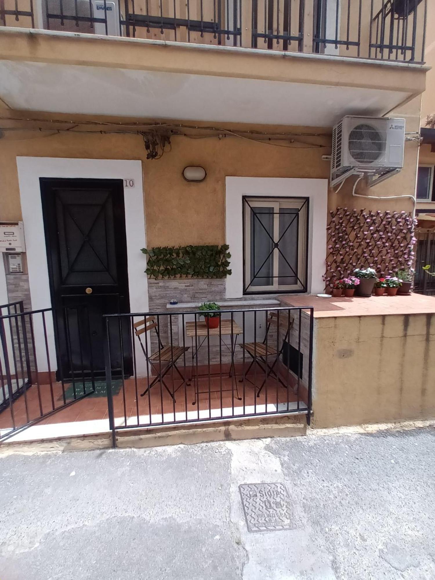 Le Case Del Cortile CTA Exteriör bild